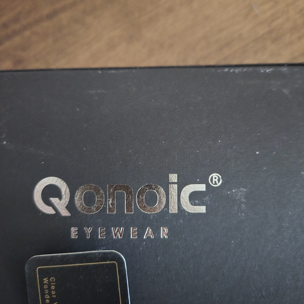 Qonoic White Oval Womens Sunglasses - Picture 2 of 5